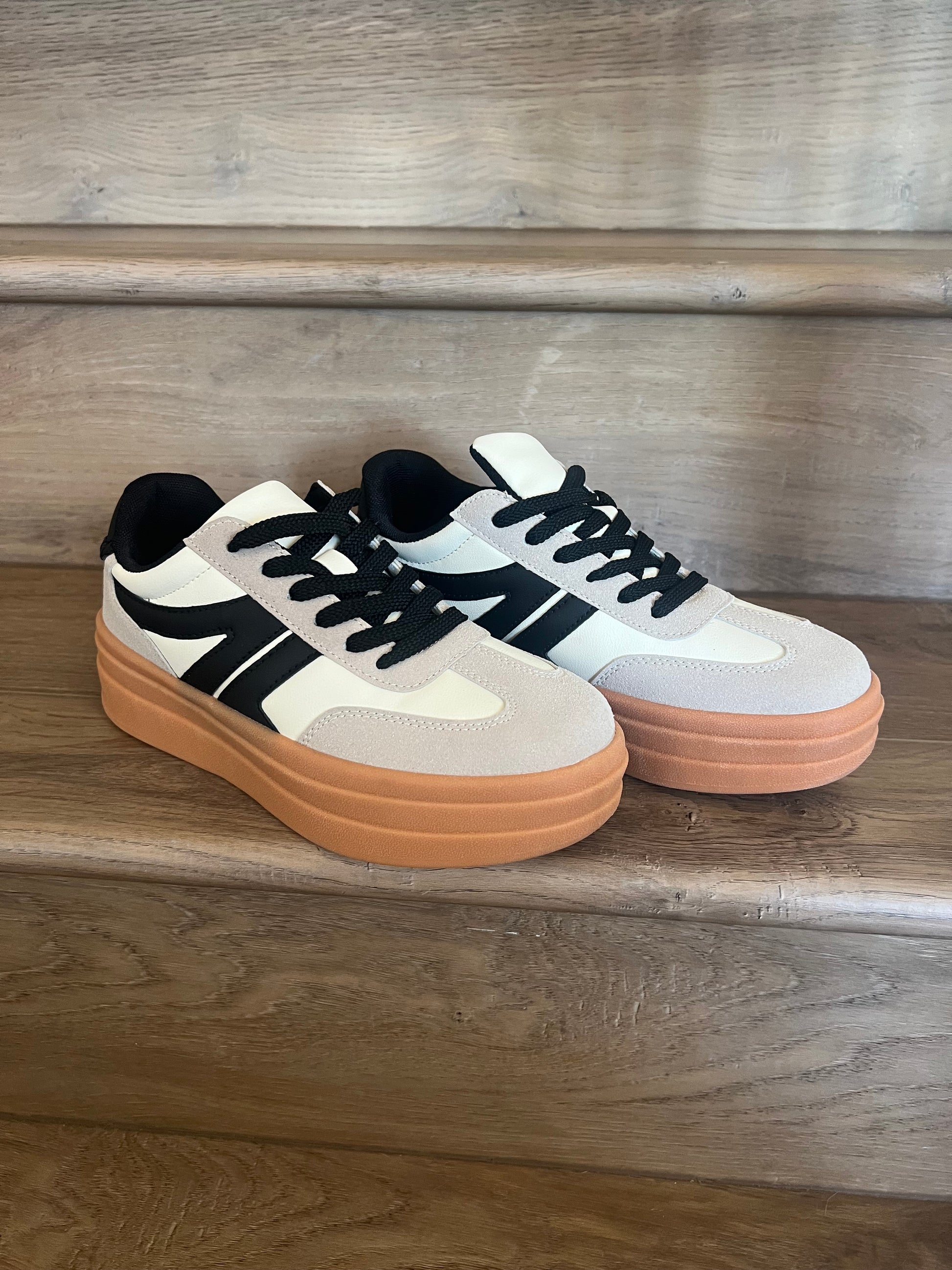Lia Beige