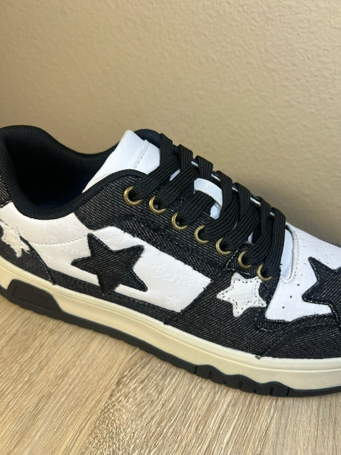 Europa Black
