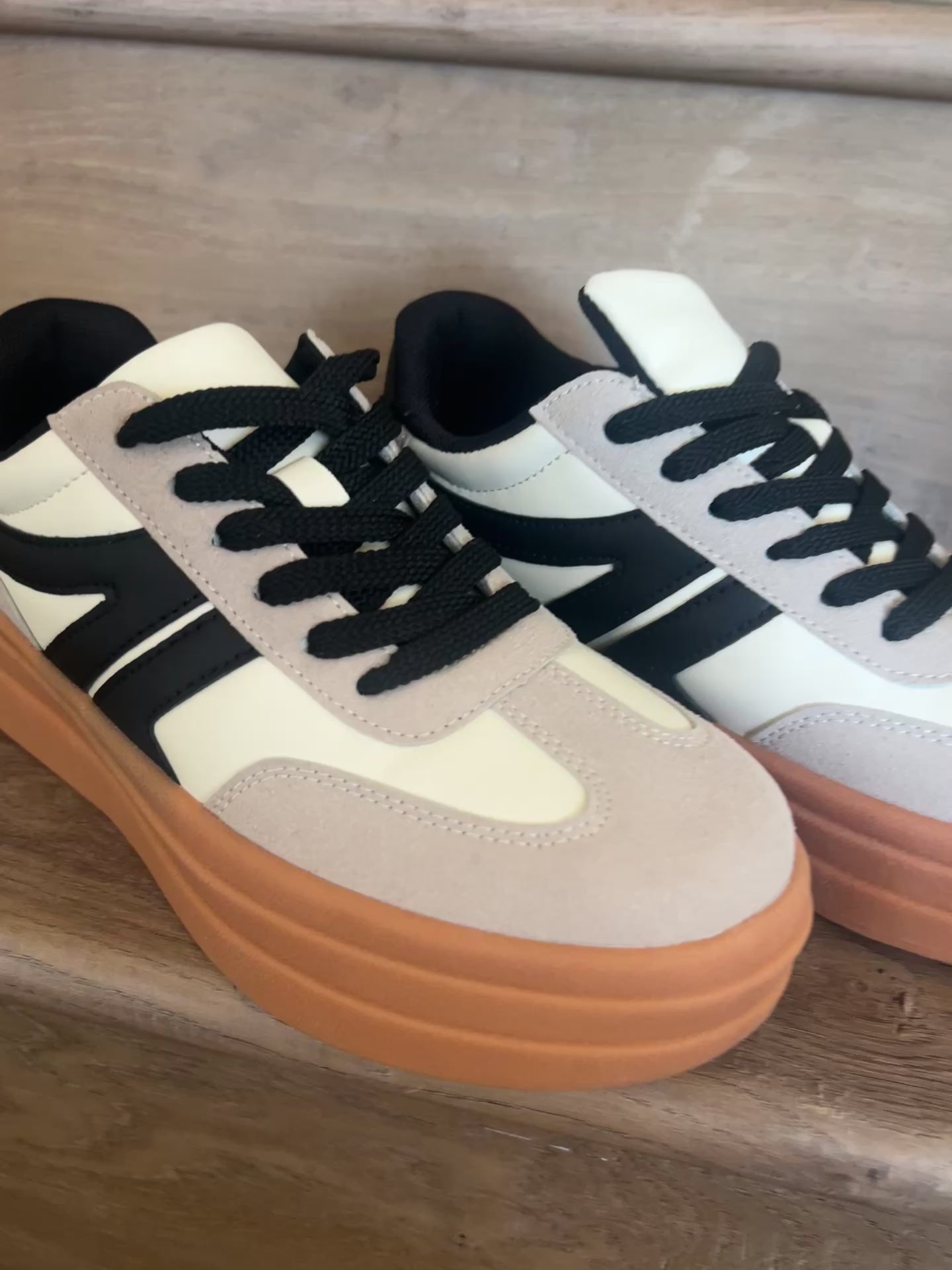 Lia Beige